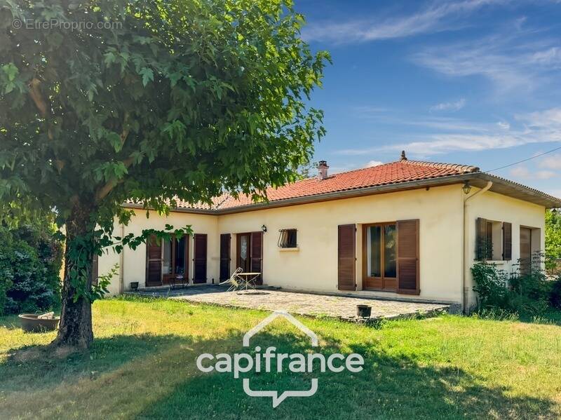 Maison à LA MOTTE-DE-GALAURE