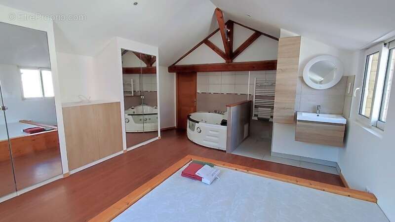 Maison à FLEUREY-SUR-OUCHE