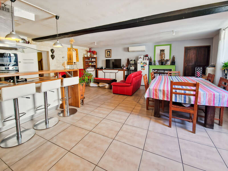 Maison à SAINT-JEAN-D&#039;ANGELY