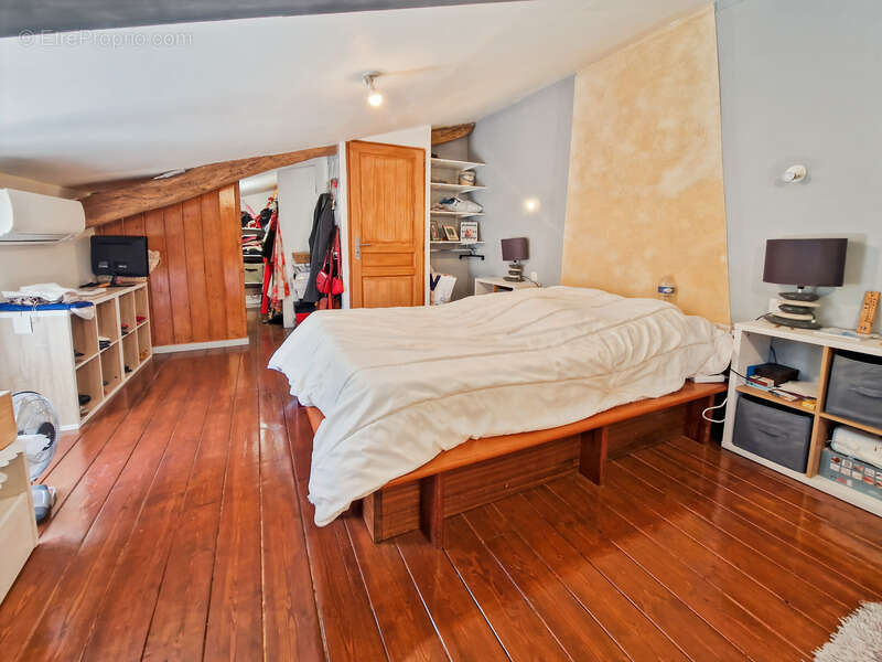 Maison à SAINT-JEAN-D&#039;ANGELY