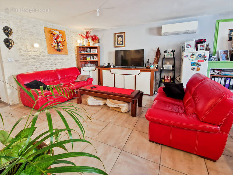 Maison à SAINT-JEAN-D&#039;ANGELY