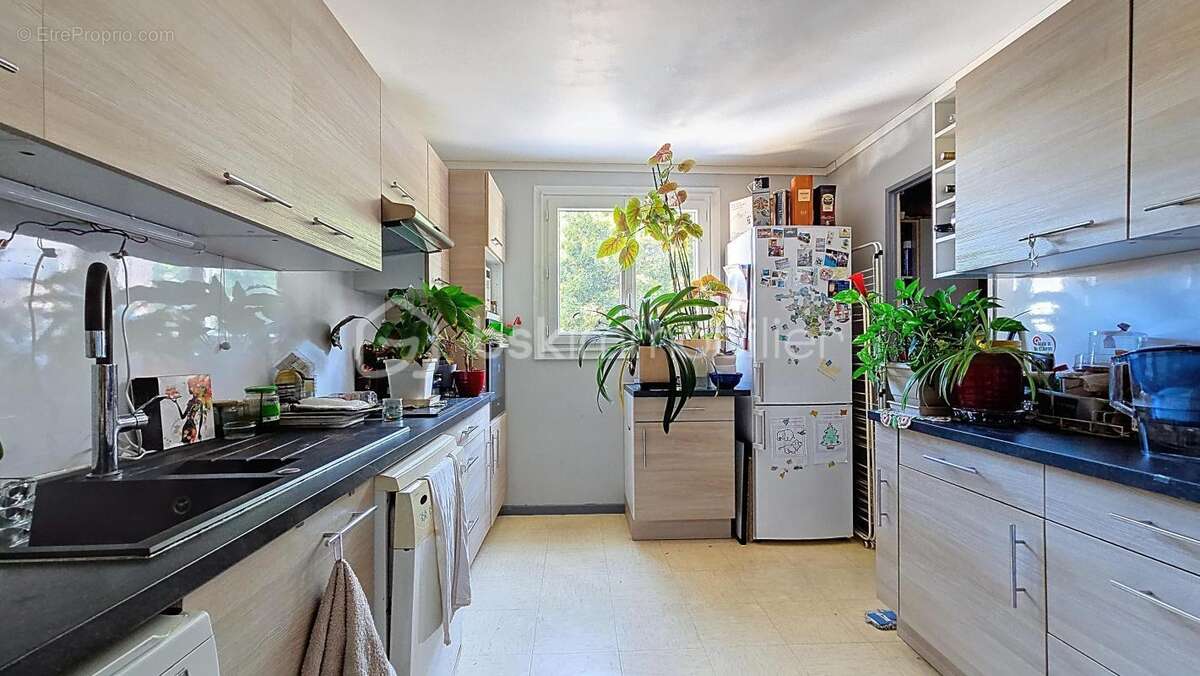 Appartement à EMERAINVILLE