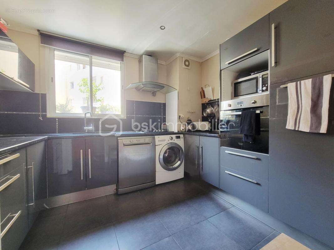 Appartement à HYERES