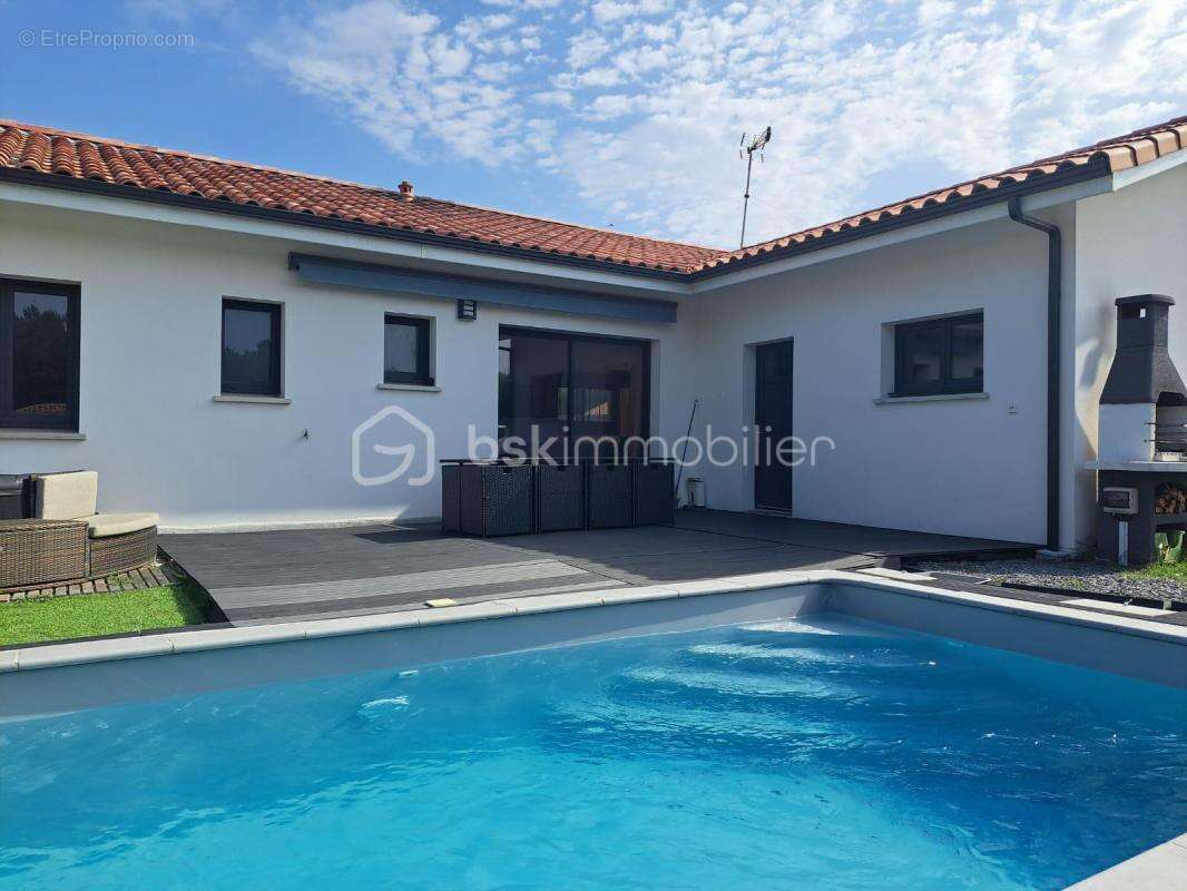 Maison à VIELLE-SAINT-GIRONS