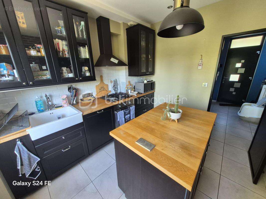 Maison à AZAY-LE-RIDEAU