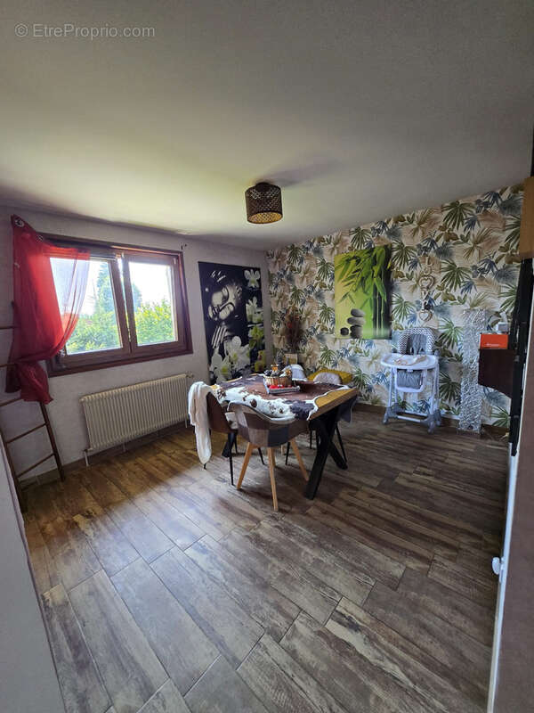 Maison à ARC-SOUS-CICON