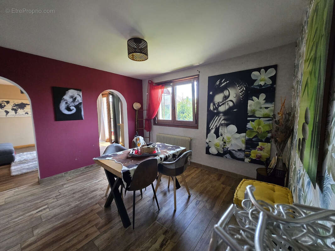 Maison à ARC-SOUS-CICON