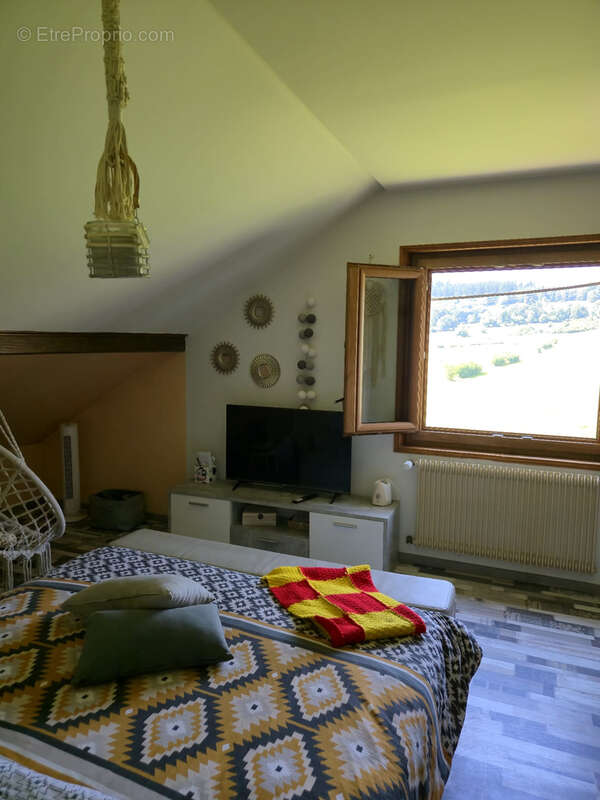 Maison à ARC-SOUS-CICON