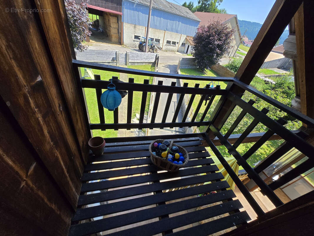 Maison à ARC-SOUS-CICON