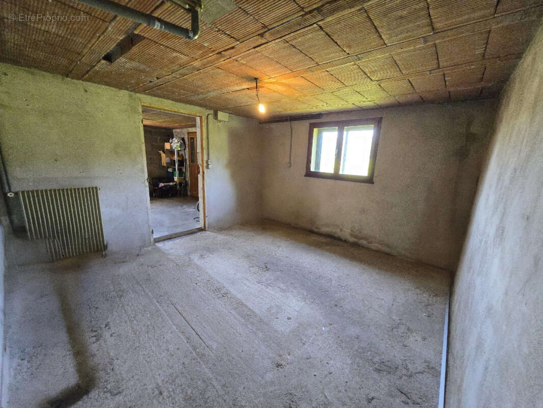 Maison à ARC-SOUS-CICON