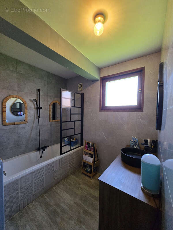 Maison à ARC-SOUS-CICON