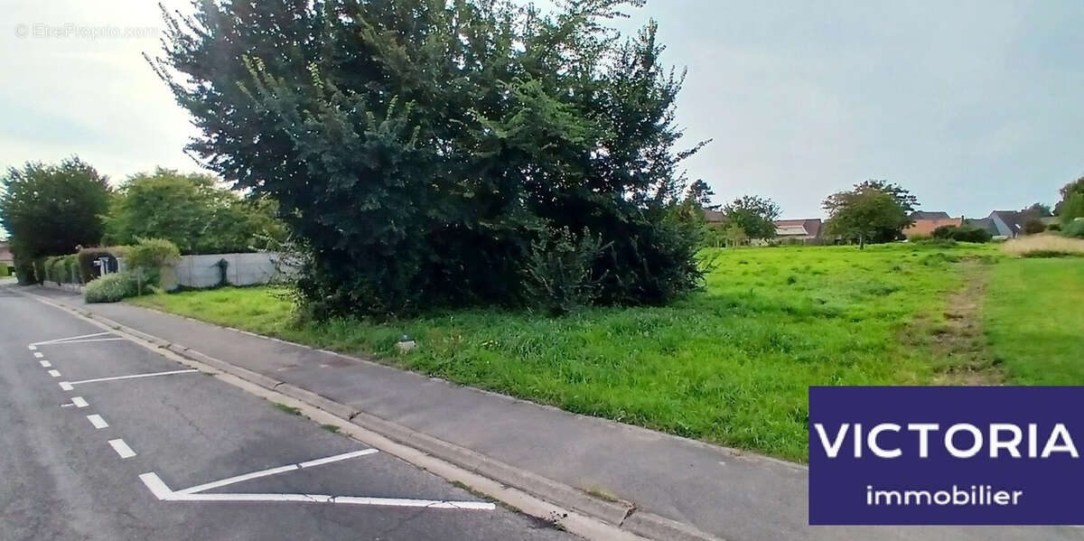 Terrain à BELLEVILLE-SUR-MER