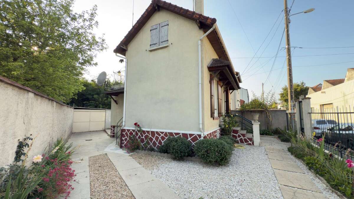 Maison à NEUILLY-SUR-MARNE