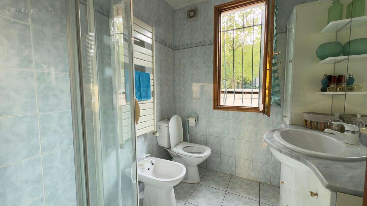 Maison à NEUILLY-SUR-MARNE