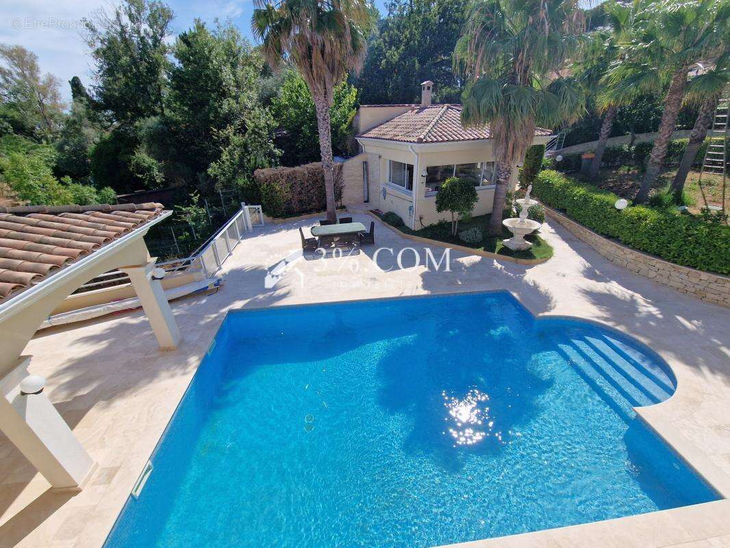 Maison à FREJUS