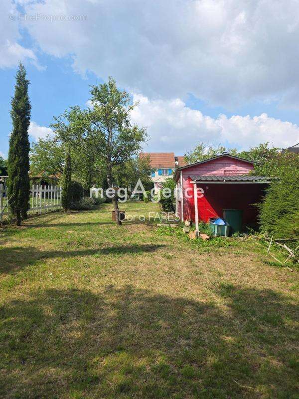 Maison à LA VILLE-DU-BOIS