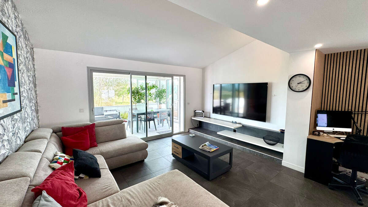 Maison à SAINT-CYPRIEN