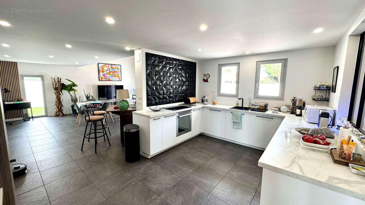 Maison à SAINT-CYPRIEN