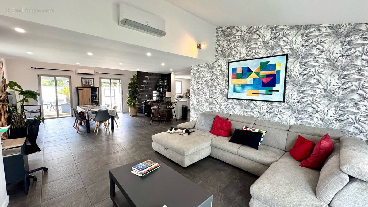 Maison à SAINT-CYPRIEN