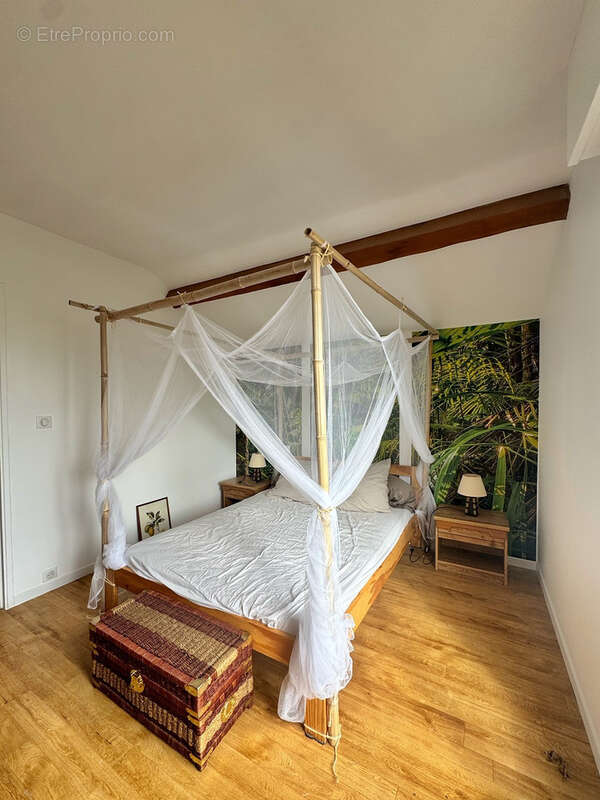 Maison à LUC-LA-PRIMAUBE