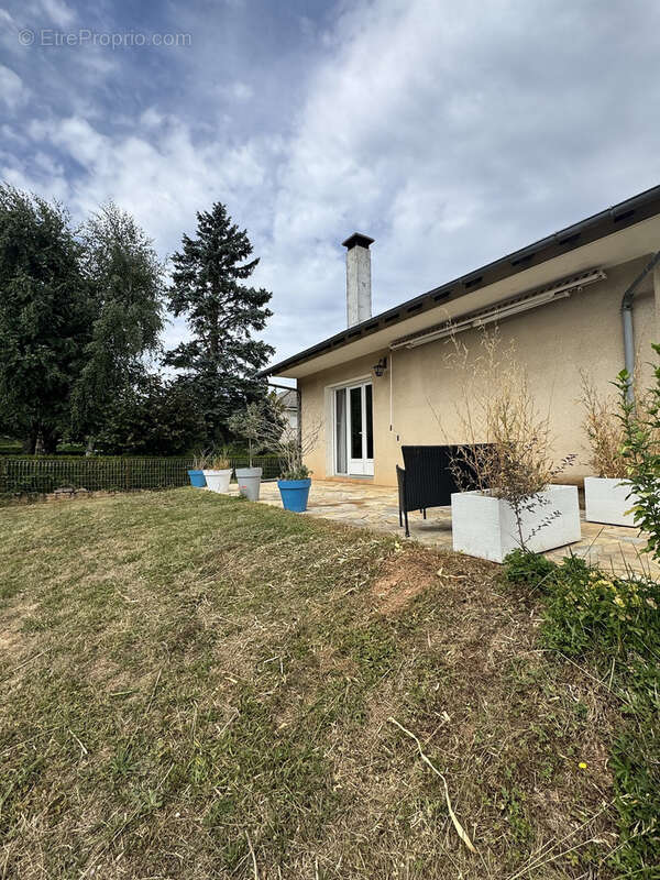 Maison à LUC-LA-PRIMAUBE