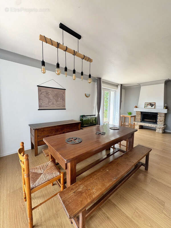 Maison à LUC-LA-PRIMAUBE