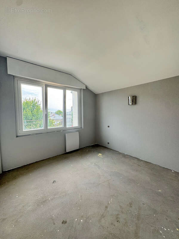 Maison à LUC-LA-PRIMAUBE