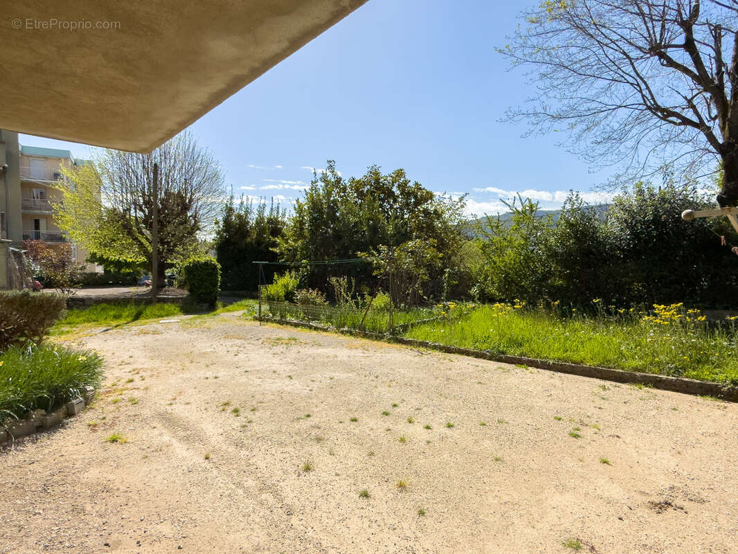 Appartement à PRIVAS