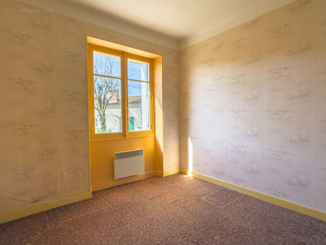 Appartement à PRIVAS