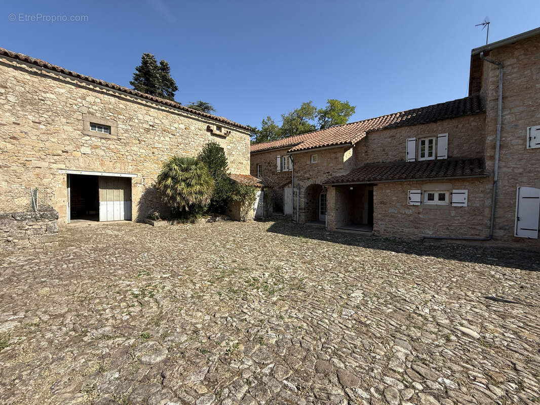 Maison à SAINT-AFFRIQUE