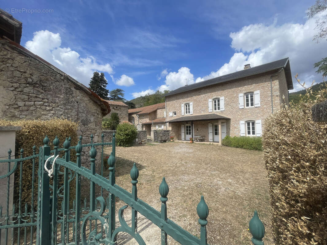 Maison à SAINT-AFFRIQUE