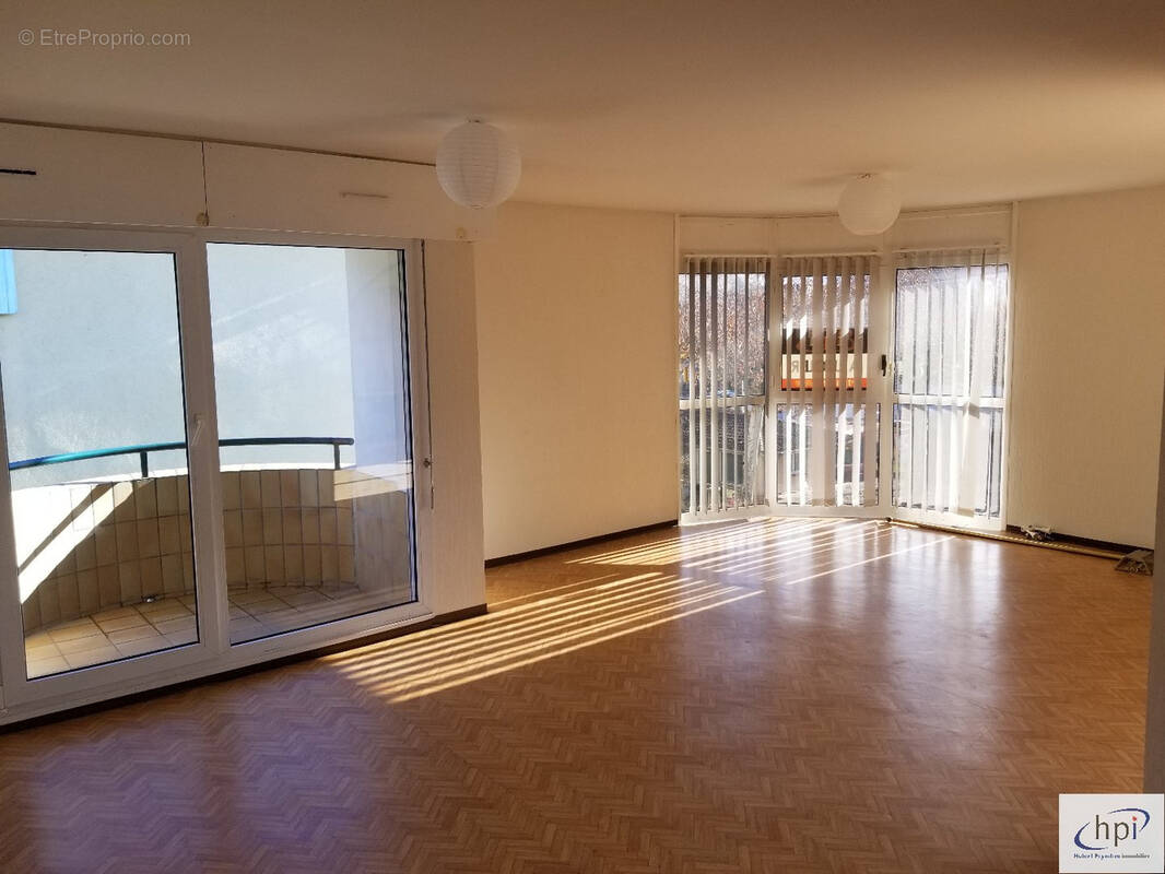 Appartement à SAINT-AFFRIQUE