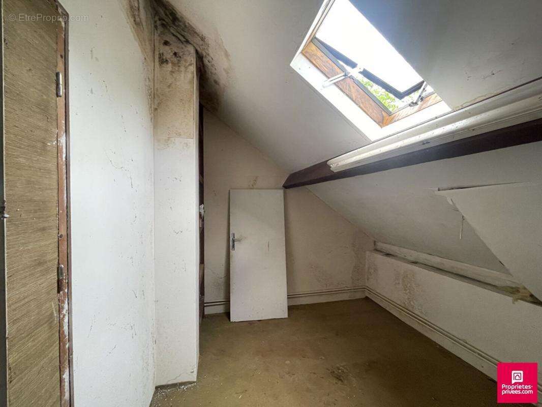 Maison à SAINT-MAURICE-SUR-AVEYRON