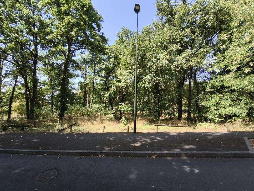 Terrain à ANGOULEME