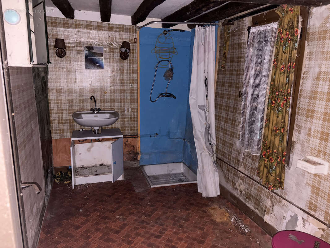 Maison à HORNOY-LE-BOURG