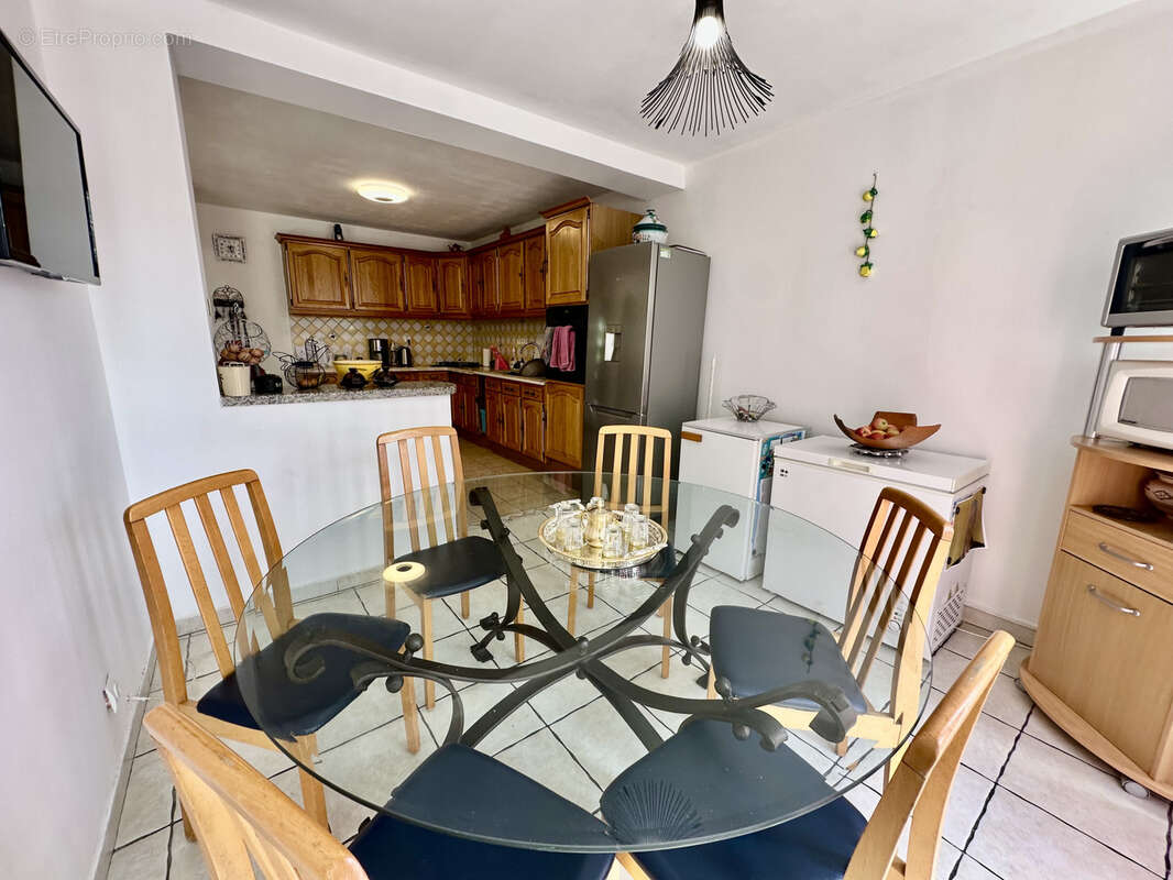 Maison à SAINT-GILLES