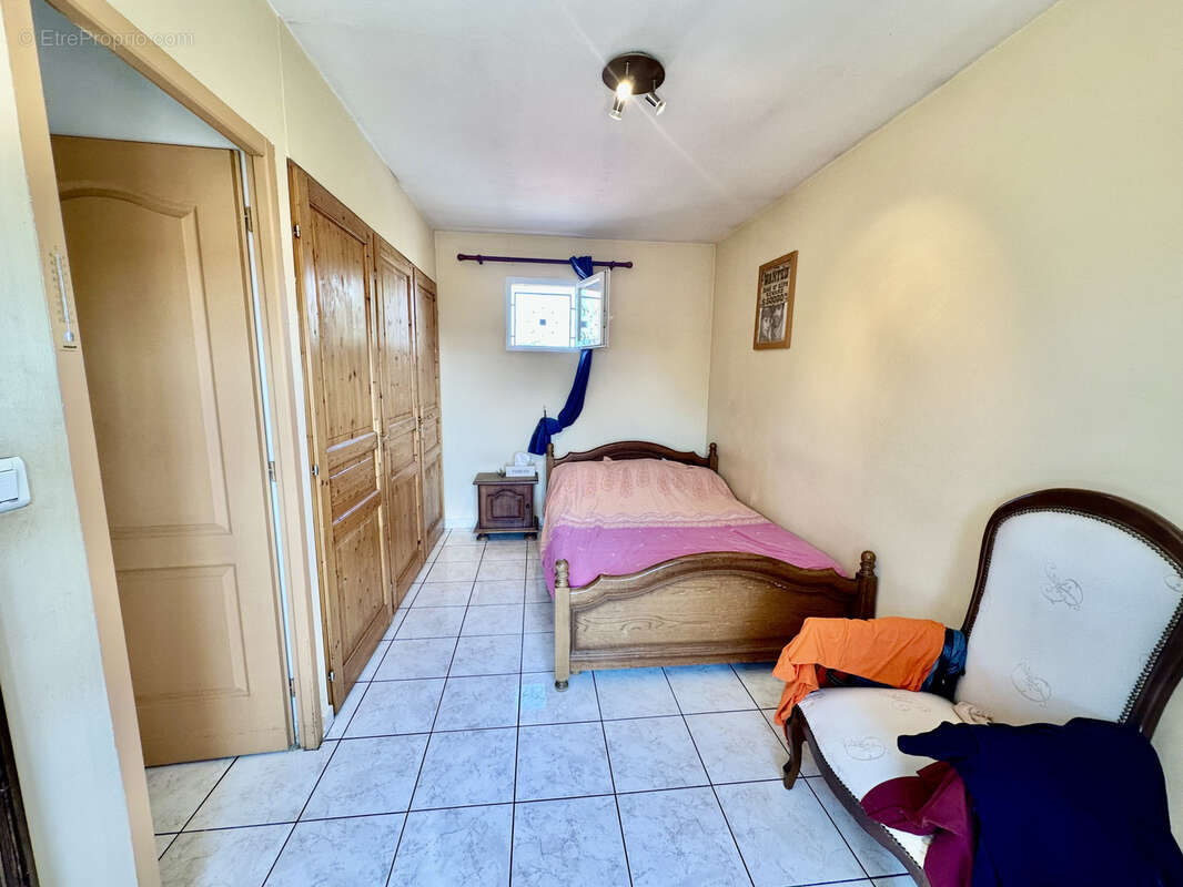 Maison à SAINT-GILLES