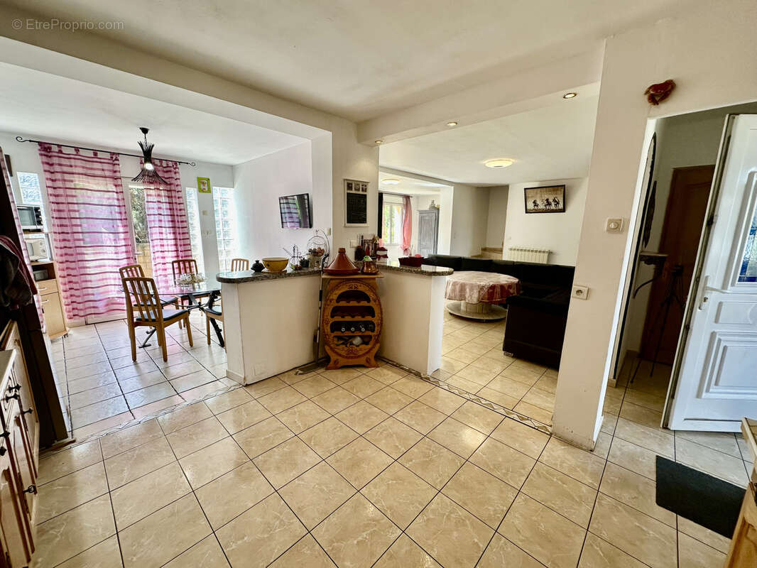 Maison à SAINT-GILLES