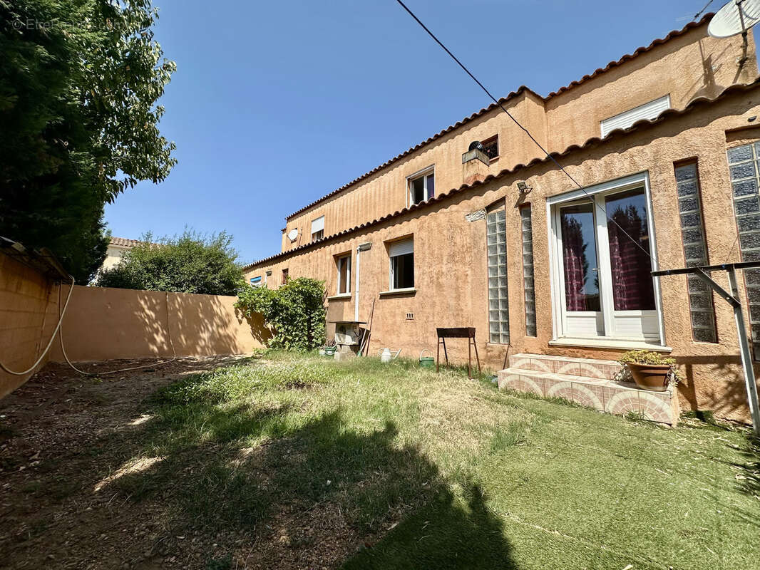 Maison à SAINT-GILLES