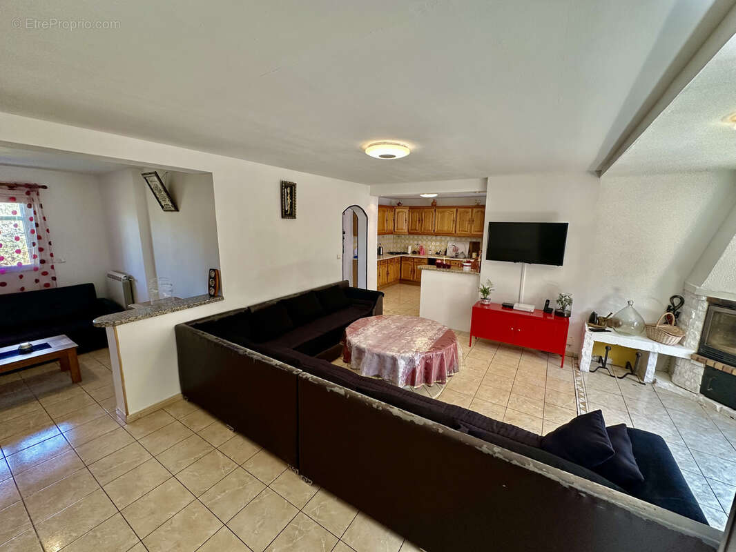 Maison à SAINT-GILLES