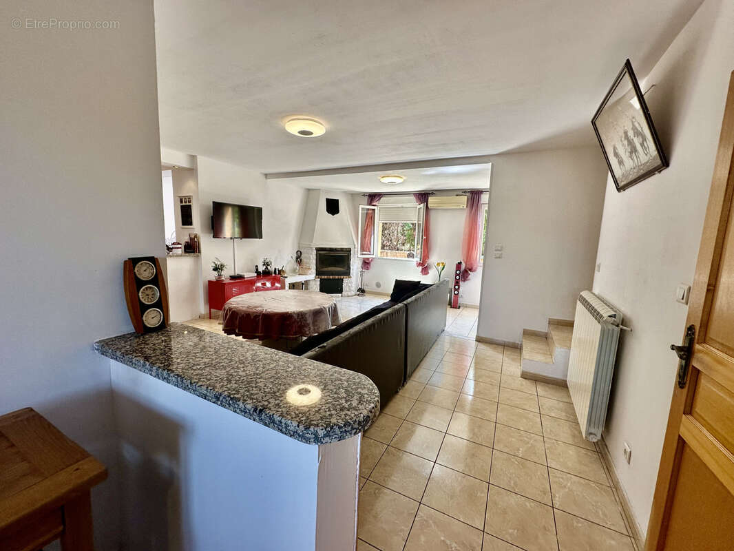 Maison à SAINT-GILLES