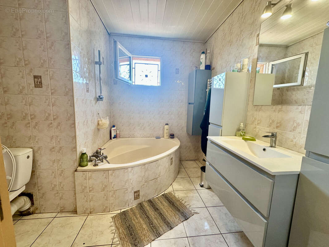 Maison à SAINT-GILLES