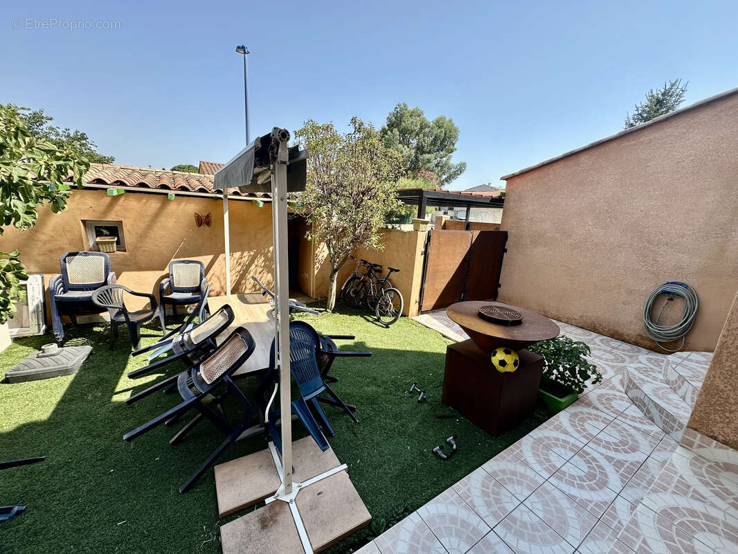 Maison à SAINT-GILLES