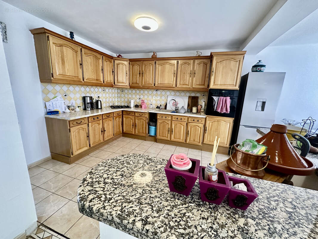 Maison à SAINT-GILLES