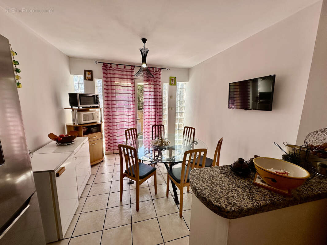 Maison à SAINT-GILLES