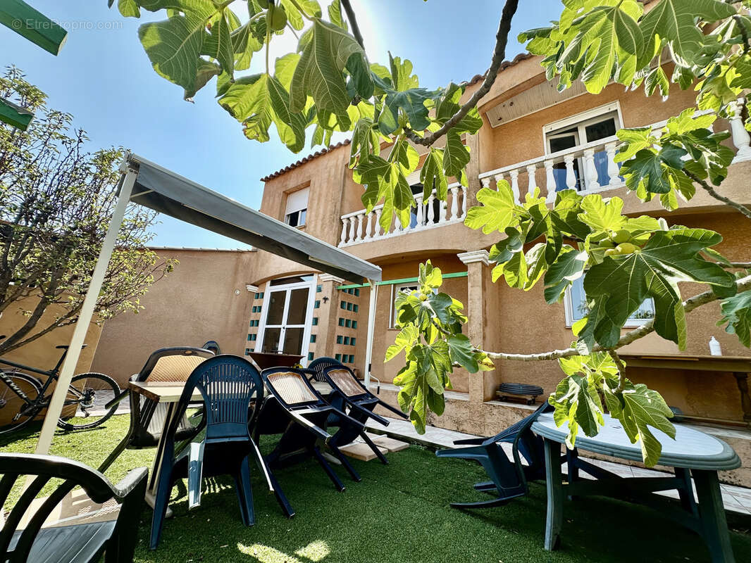 Maison à SAINT-GILLES