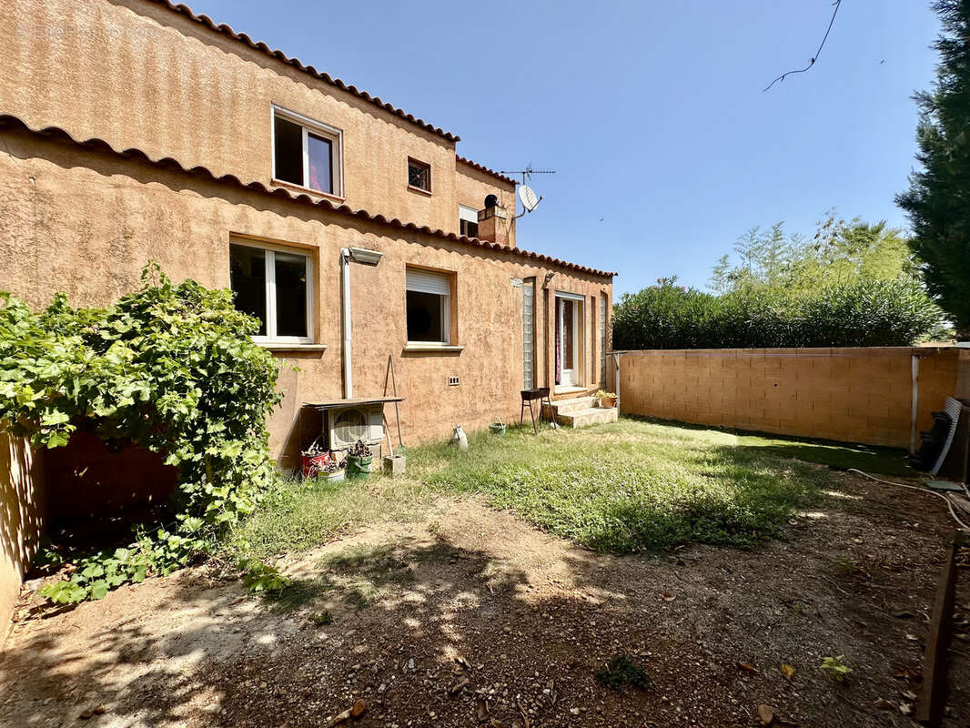 Maison à SAINT-GILLES