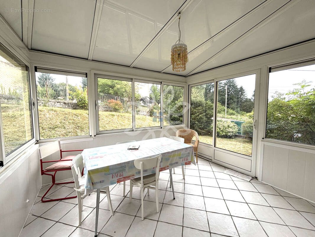 Maison à CHAMPAGNAC-LE-VIEUX