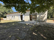 Maison à LA ROCHE-CHALAIS