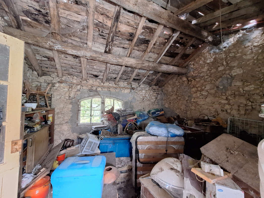 Maison à SAINTE-COLOMBE-EN-BRUILHOIS